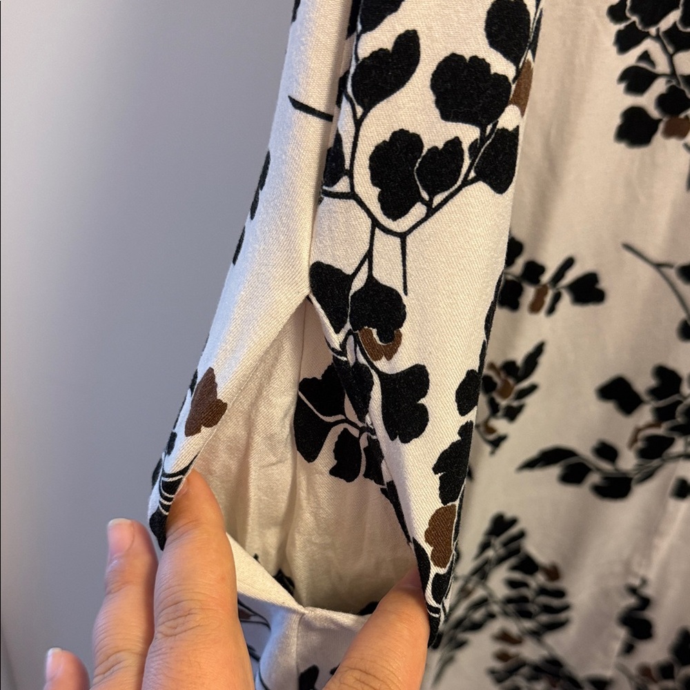 Sig Zane Cream and Black Leaf Print Dress - Picture 4 of 5